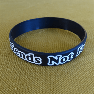 Wristband: Friends not food